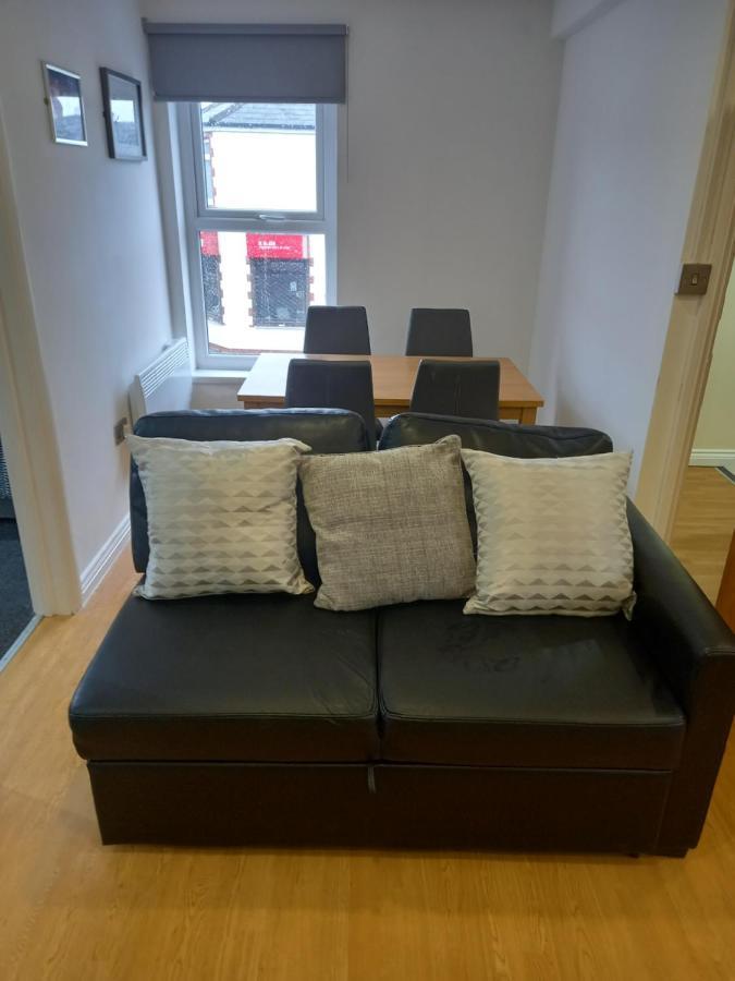 Apartment With Roof Terrace Close To City Centre Cardiff Extérieur photo