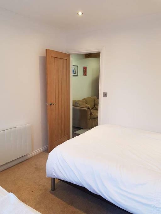 Apartment With Roof Terrace Close To City Centre Cardiff Extérieur photo